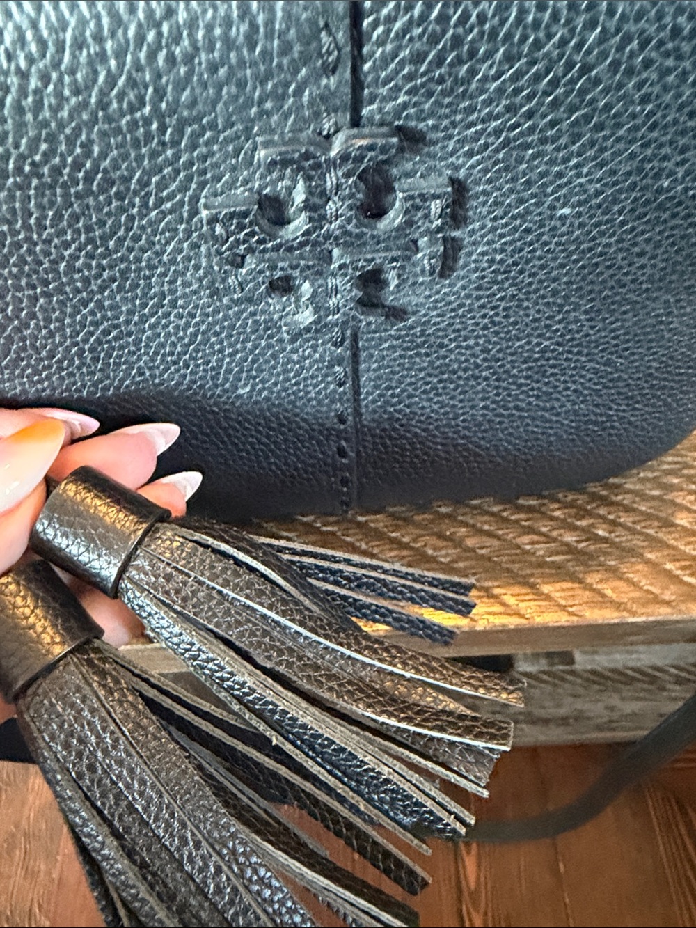 Tory Burch Black Pebbled Leather Camera Crossbody - Picture 5 of 5